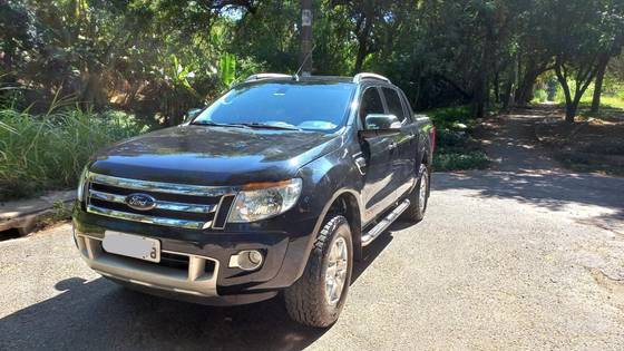 FORD RANGER 3.2 LIMITED PLUS 4X4 CD 20V DIESEL 4P AUTOMÁTICO